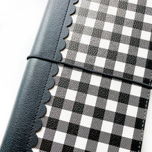 Load image into Gallery viewer, Buffalo Check Scallop Traveler's Notebook