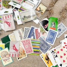 Load image into Gallery viewer, Vintage Playing Card Pack