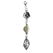 Load image into Gallery viewer, Pearl Leaf Charm Set